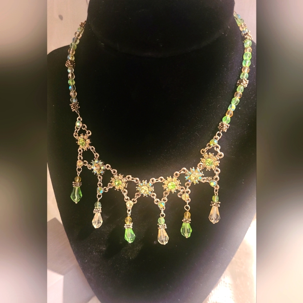 NEW! MAYAS Green Floral Beaded Necklace Set